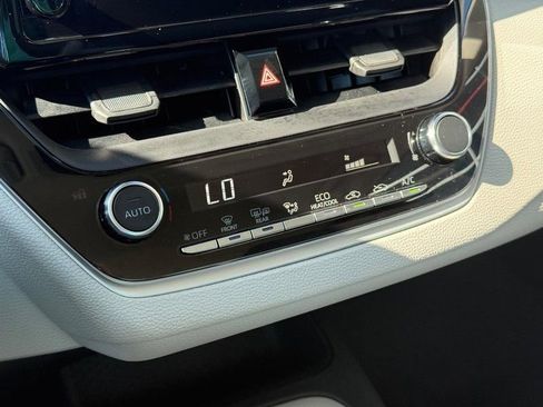 Used 2024 Toyota Corolla LE w/ LE Convenience Package FWD image 30
