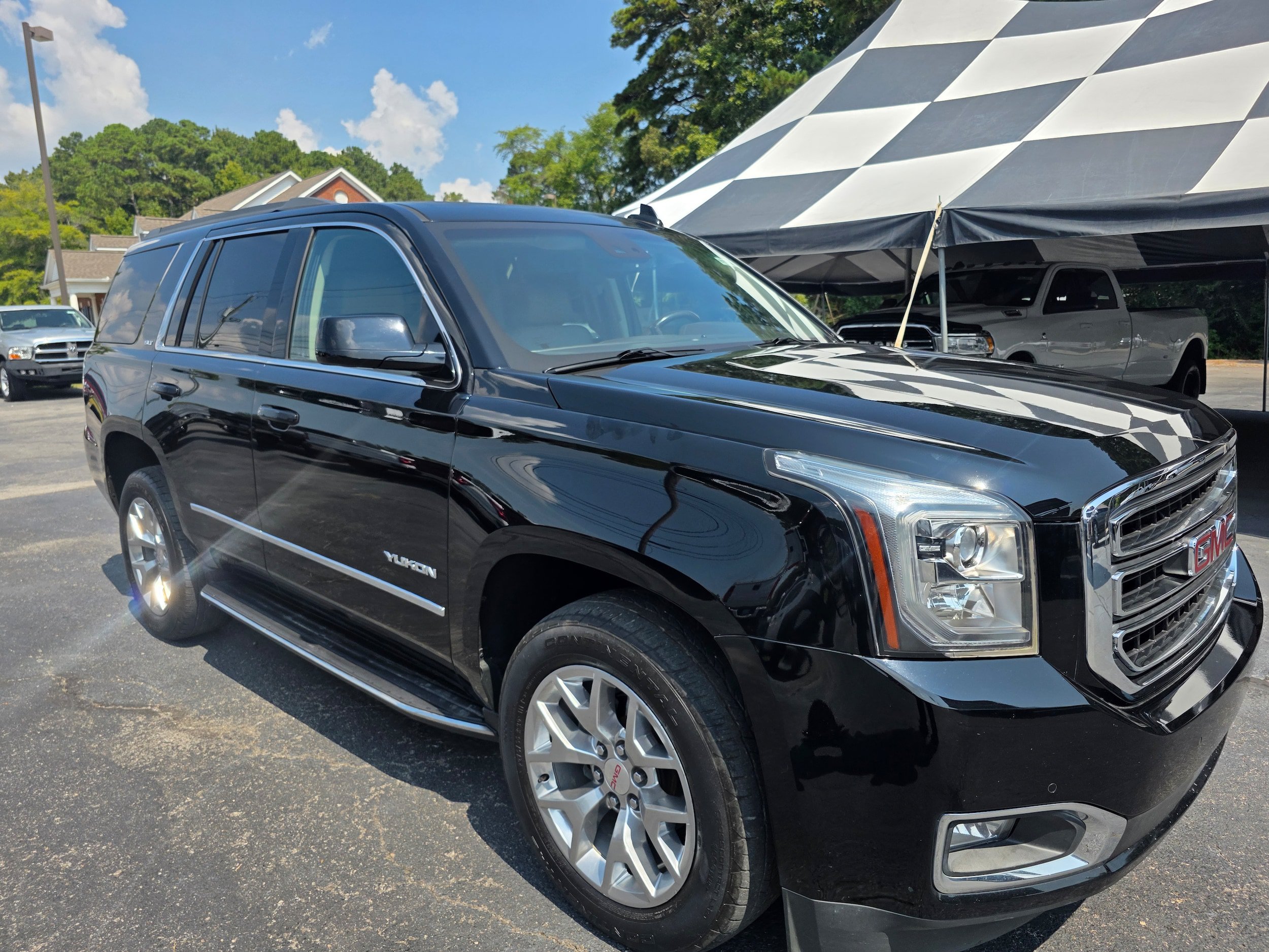 Used 2017 GMC Yukon SLT w/ Open Road Package RWD image 3