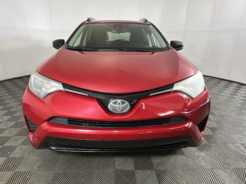 Used 2017 Toyota RAV4 LE AWD/4WD image 7
