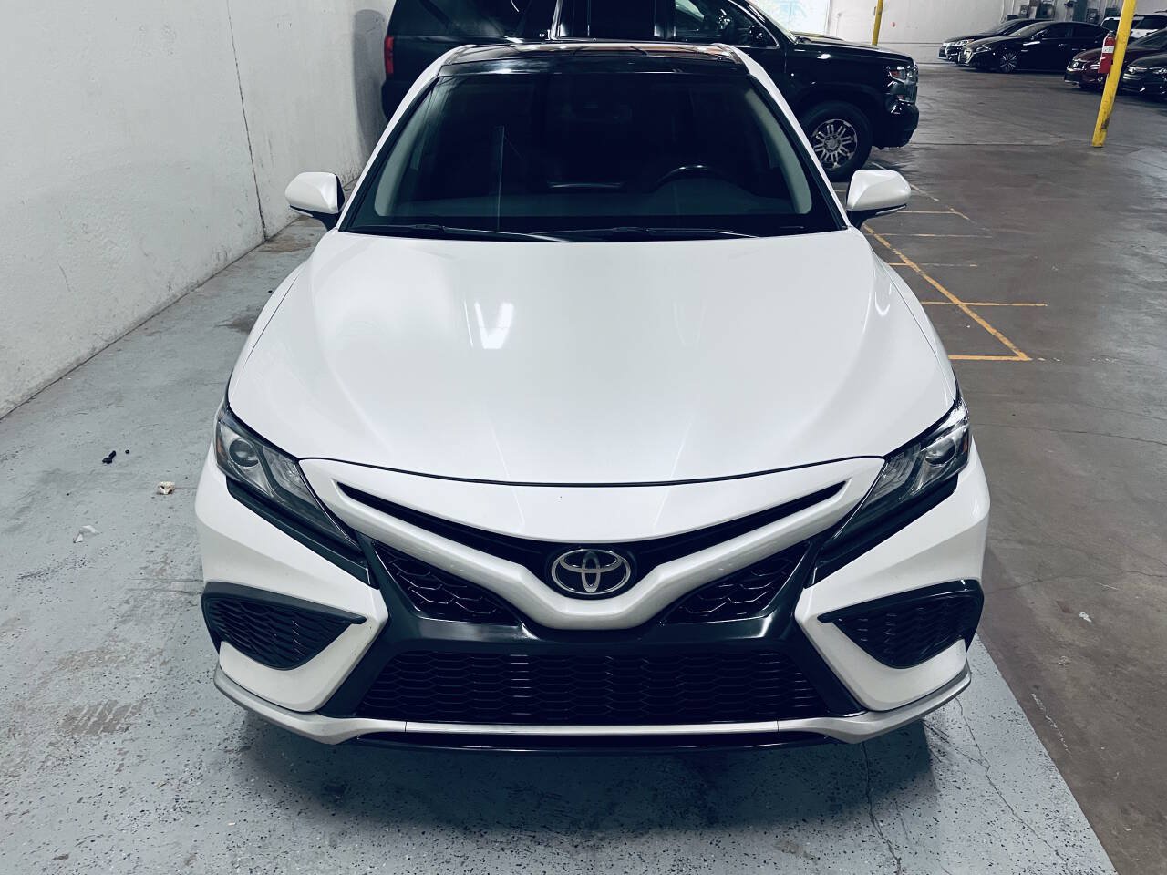 Used 2021 Toyota Camry XSE FWD image 13