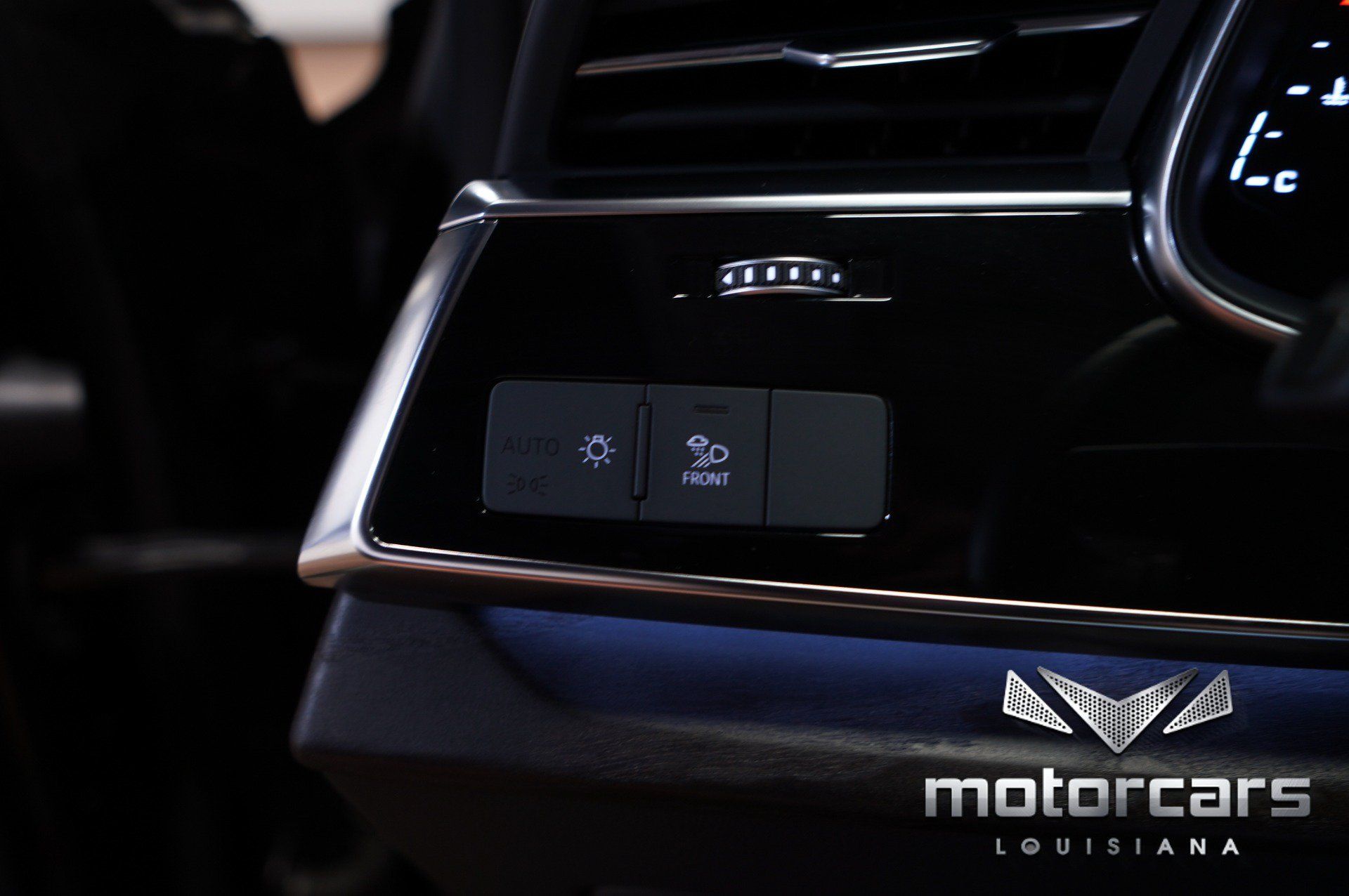 Used 2022 Audi Q8 Premium AWD/4WD image 37