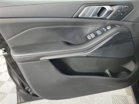 Used 2022 BMW X7 xDrive40i w/ Premium Package AWD/4WD image 21