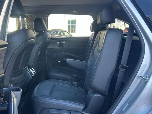 Used 2021 Kia Sorento SX Prestige image 28