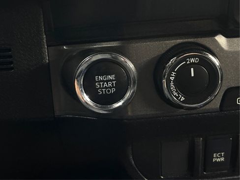 Used 2020 Toyota Tacoma TRD Off-Road image 38