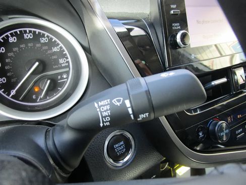 Used 2024 Toyota Camry XLE FWD image 25