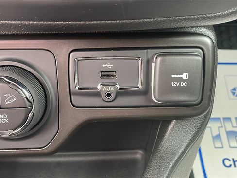 New 2023 Jeep Renegade Trailhawk image 25