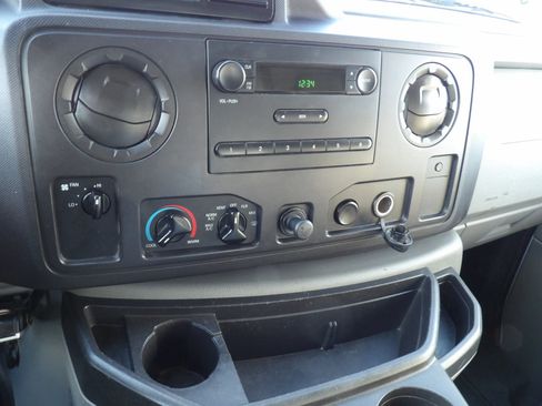 Used 2011 Ford E-350 and Econoline 350 Super Duty RWD image 12