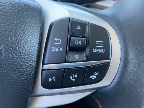 Used 2025 Ford Explorer Active AWD/4WD image 24