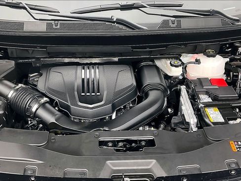 Used 2025 Chevrolet Traverse RS w/ LPO, Floor Liner Package FWD image 29