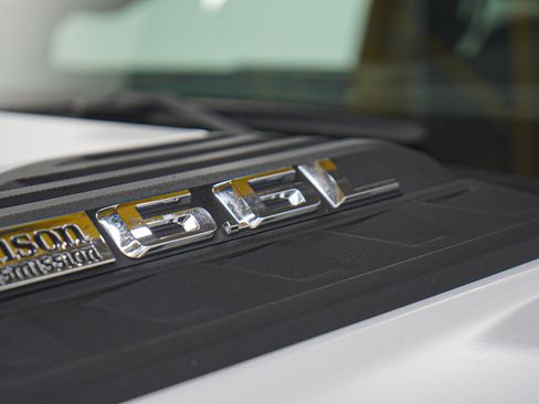 Used 2024 Chevrolet Silverado 2500 LT image 32