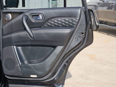 Used 2024 INFINITI QX80 Sensory image 30