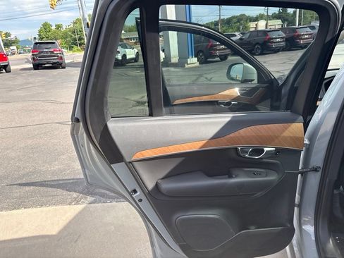 Used 2025 Volvo XC90 B6 Plus w/ Protection Package Premier AWD/4WD image 27
