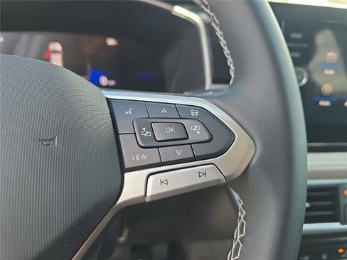 New 2026 Volkswagen Taos SE FWD image 22