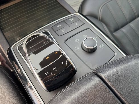 Used 2019 Mercedes-Benz GLS 450 4MATIC w/ Premium 1 Package image 35