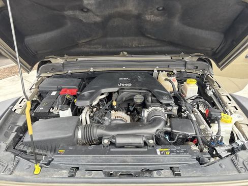 Used 2020 Jeep Gladiator Mojave w/ Cold Weather Group image 7