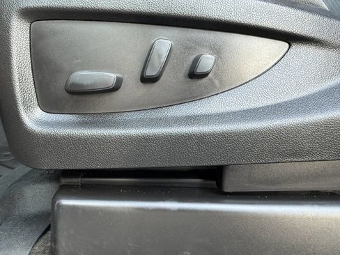 Used 2018 GMC Sierra 1500 SLE w/ SLE Value Package image 19