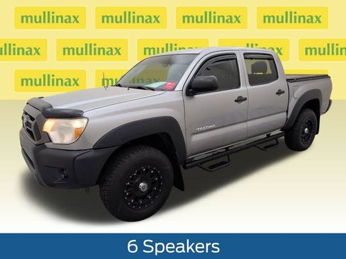 Used 2015 Toyota Tacoma PreRunner image 11