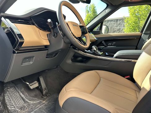 New 2026 Land Rover Range Rover Sport Dynamic SE AWD/4WD image 11