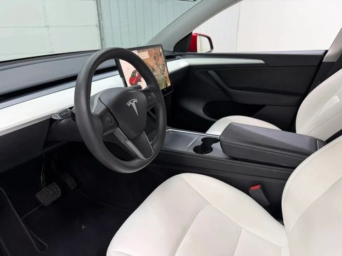 Used 2023 Tesla Model Y Long Range AWD/4WD image 12