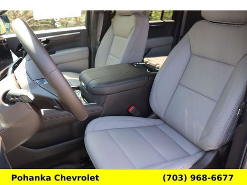 New 2026 Chevrolet Suburban LT w/ Comfort Package AWD/4WD image 25