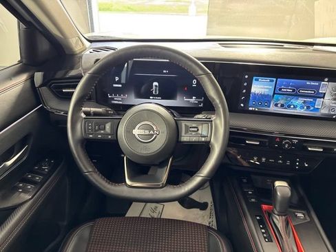 Used 2025 Nissan Kicks SR w/ SR Premium Package AWD/4WD image 15