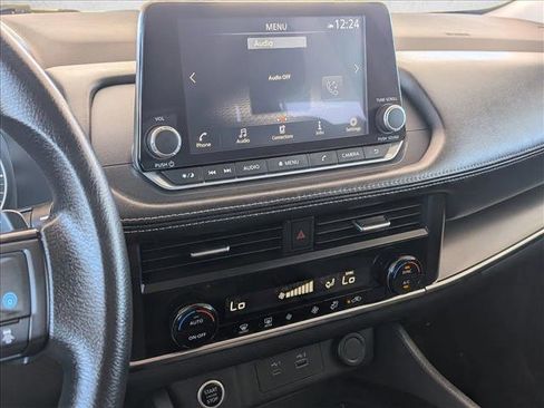 Used 2023 Nissan Rogue SV image 14