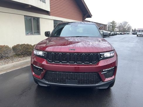 New 2025 Jeep Grand Cherokee Limited image 4