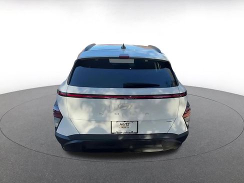 Used 2025 Hyundai Kona SEL image 12