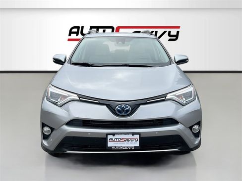 Used 2018 Toyota RAV4 Limited image 2