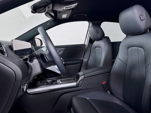 Certified 2026 Mercedes-Benz GLA 250 image 18