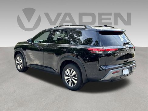 New 2026 Nissan Pathfinder SL w/ Cargo Package FWD image 29