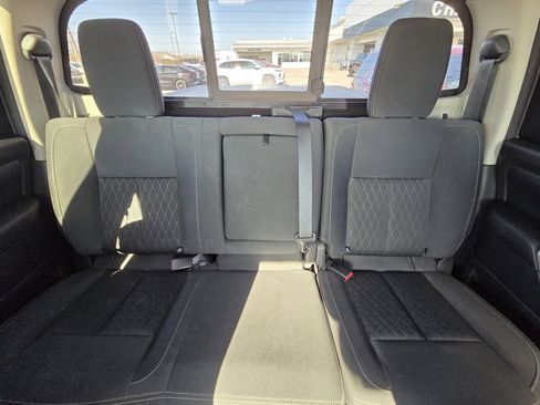 Used 2019 Nissan Titan SV w/ SV Convenience Package image 29