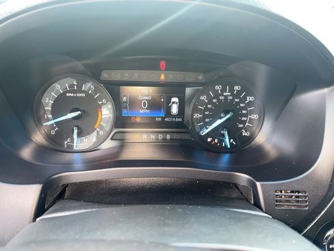 Used 2018 Ford Explorer XLT image 9