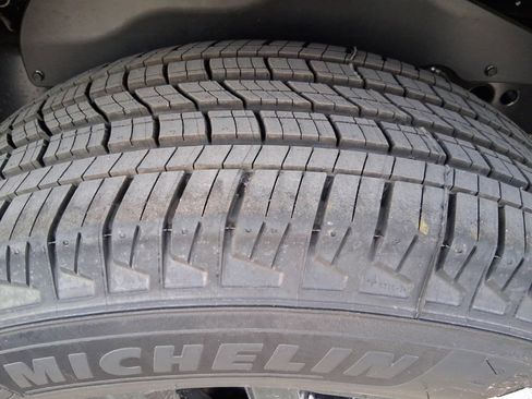 New 2026 Nissan Frontier SV w/ Tow Package image 31