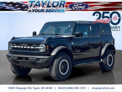 New 2026 Ford Bronco Outer Banks w/ Sasquatch Package