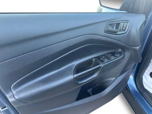 Used 2018 Ford Escape S image 10