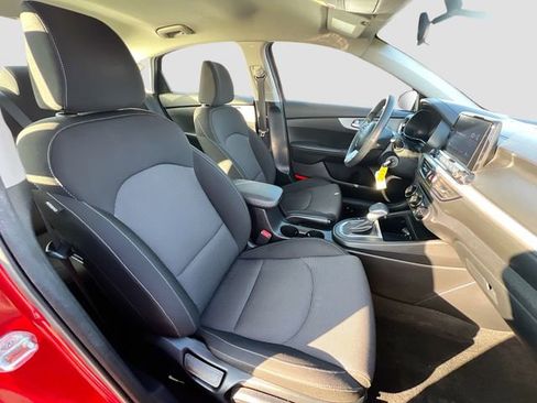Used 2024 Kia Forte LXS w/ LXS Technology Package image 24