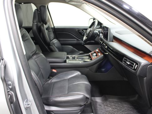 Used 2023 Lincoln Aviator Reserve w/ Equipment Group 201A AWD/4WD image 30