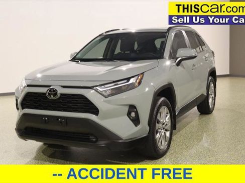 Used 2023 Toyota RAV4 XLE Premium image 3