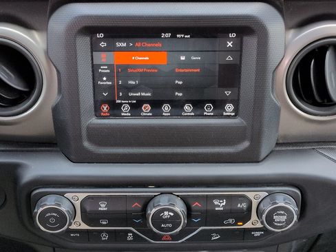Used 2021 Jeep Wrangler Unlimited Sport AWD/4WD image 17