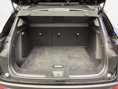 Used 2025 Chevrolet Trax LT image 16