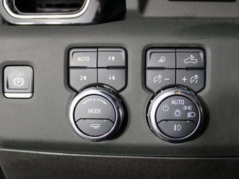 Used 2025 GMC Sierra 2500 Denali w/ Denali Reserve Package image 27