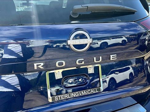 Used 2025 Nissan Rogue SV FWD image 8
