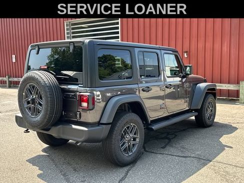 Used 2025 Jeep Wrangler Unlimited Sport AWD/4WD image 4