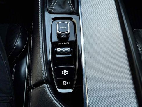 Used 2016 Volvo XC90 T6 R-Design w/ Vision Package image 71