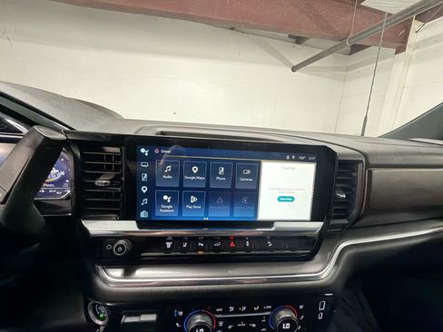Certified 2024 Chevrolet Silverado 2500 High Country w/ High Country Premium Package AWD/4WD image 13
