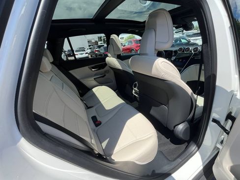 Used 2026 Mercedes-Benz GLC 300 4MATIC image 17