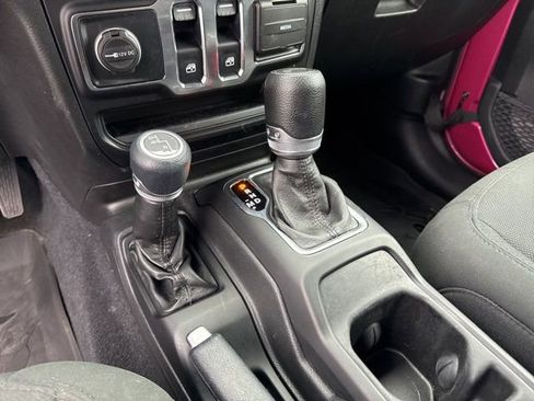 Used 2022 Jeep Wrangler Sport AWD/4WD image 26