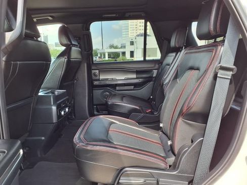 Used 2021 Ford Expedition Limited RWD image 5