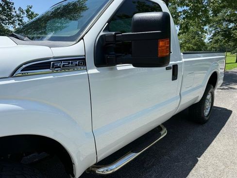 Used 2013 Ford F250 XLT w/ XLT Interior Pkg AWD/4WD image 12